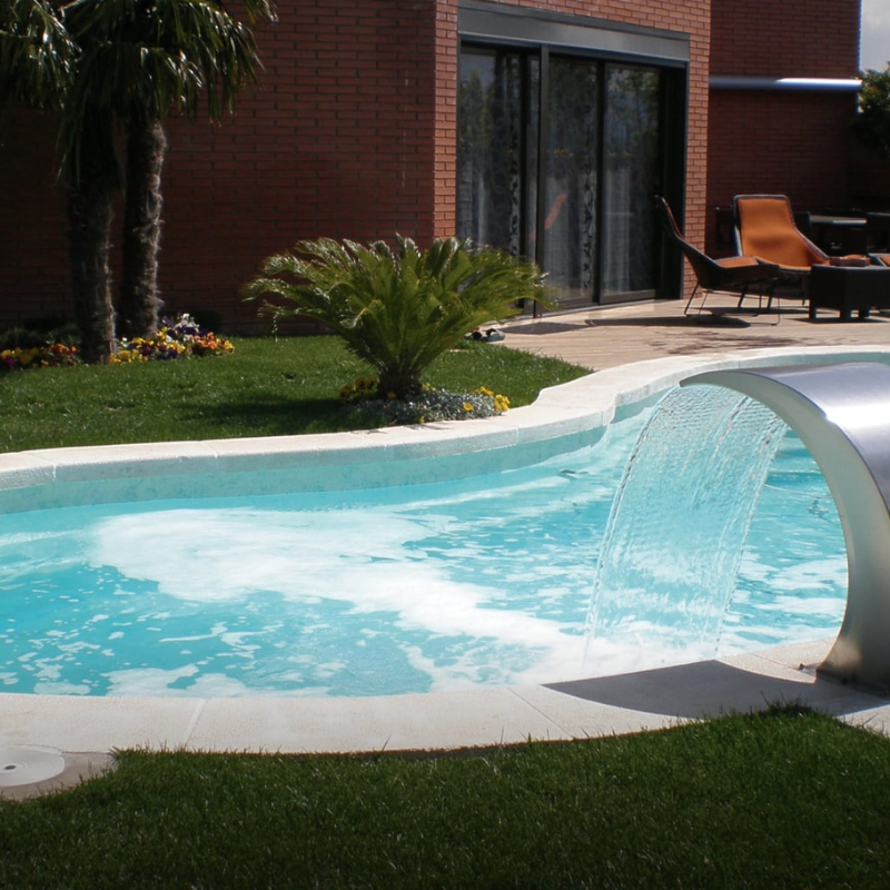 Piscine coque haricot